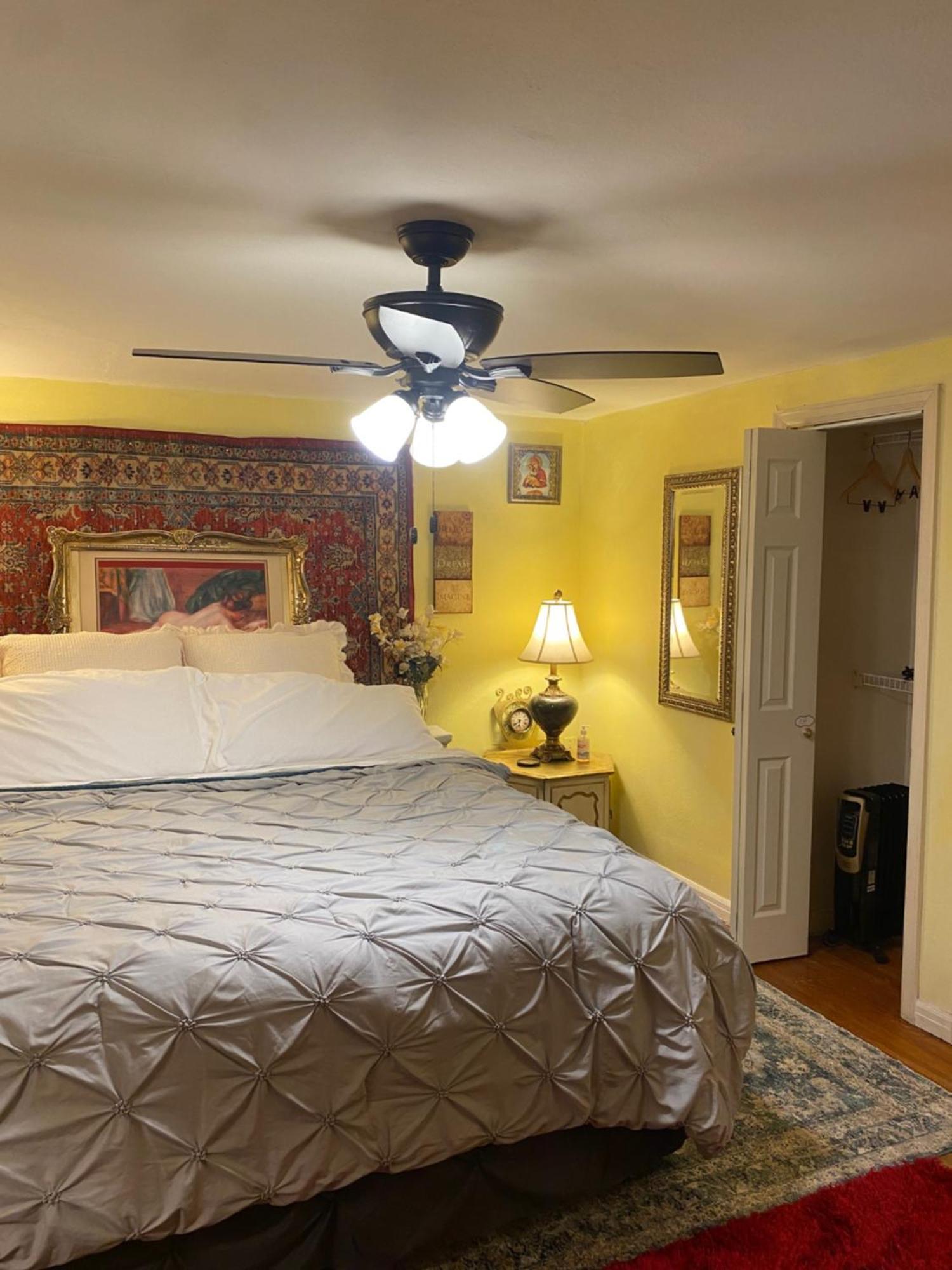 Cozy Room Near Airport & Highway 세인트루이스 객실 사진